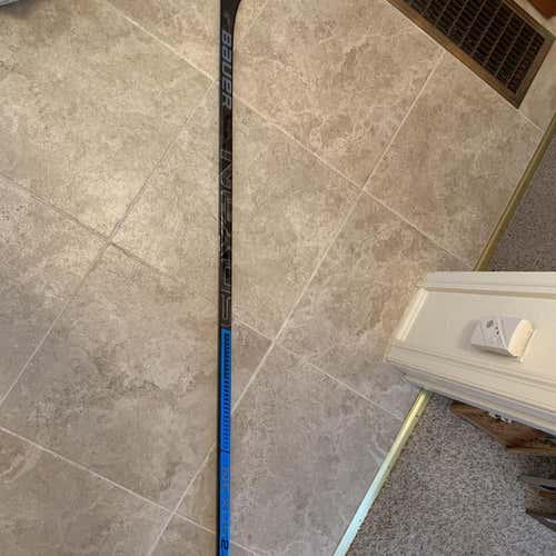 New Right Handed Nexus 2N Pro Mid  Hockey Stick
