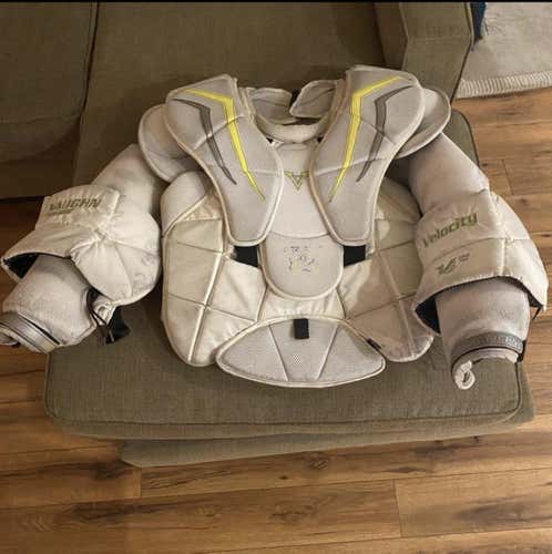 Used XL Vaughn V6 2200 Pro Goalie Chest Protector