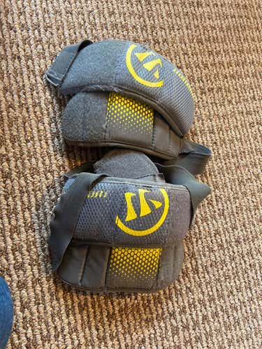 Used Warrior Knee Pads - junior
