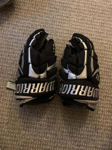 New Warrior 14" Super Mac Daddy Gloves