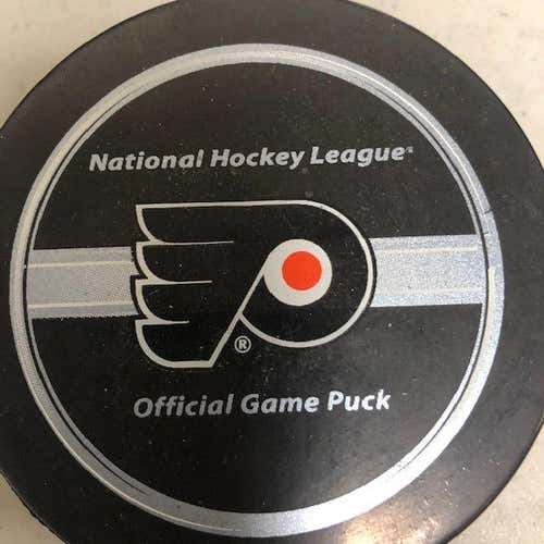 Philadelphia Flyers Official Game Puck - NEW