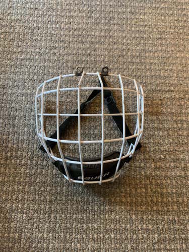 Used Medium Bauer Profile II Full Cage
