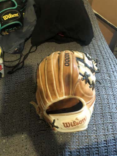 Brown Used Infield A2000 11.75" Baseball Glove