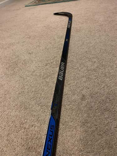 Used Right Handed Nexus 1N Hockey Stick
