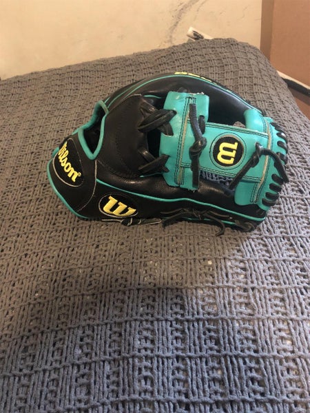 12.75 Wilson A2000 Hanley Ramirez SuperSkin Glove A20RB16HR13 for Sale in  Village, OK - OfferUp