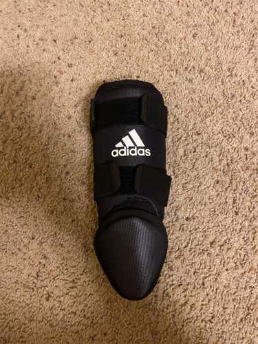 Adidas Batter’s Shin Guard