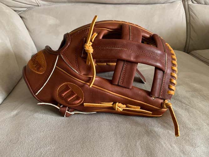 New 2020 Wilson A2000 DP15 Baseball Glove 11.75"