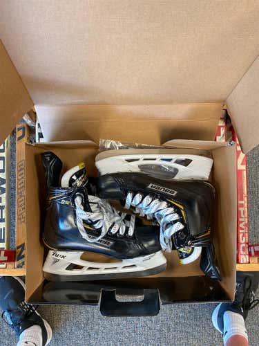 New Bauer Supreme 2S 7.5D Hockey Skates