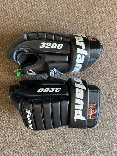 Black New  Ferland 3200 14" Gloves