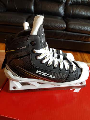 New CCM Tacks 9060 Goalie Skates Size 5.5