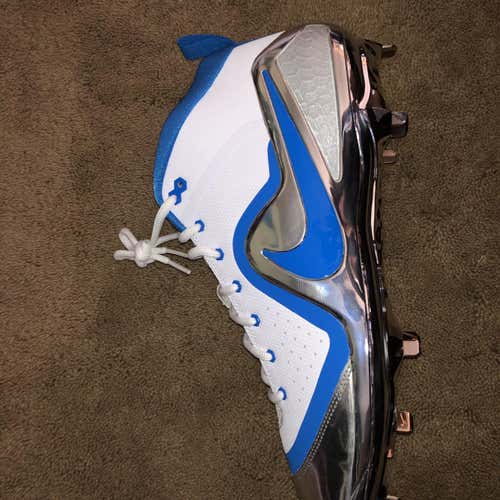 White Men's 13 (Women's 14) Nike