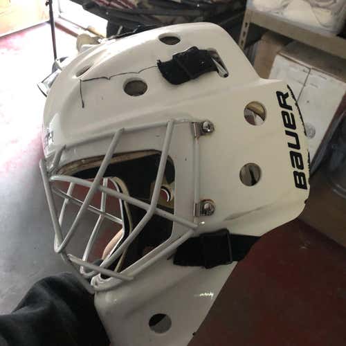 White Used Bauer NME 9 Goalie Mask