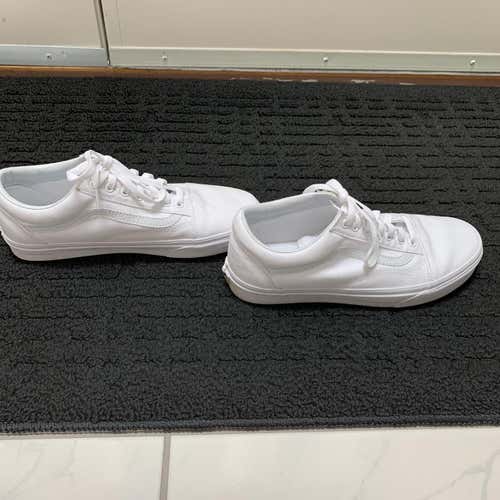 White Men's Vans US 9.5