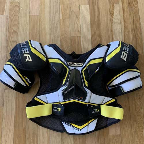 Used Large Bauer Supreme 2s pro  Shoulder Pads