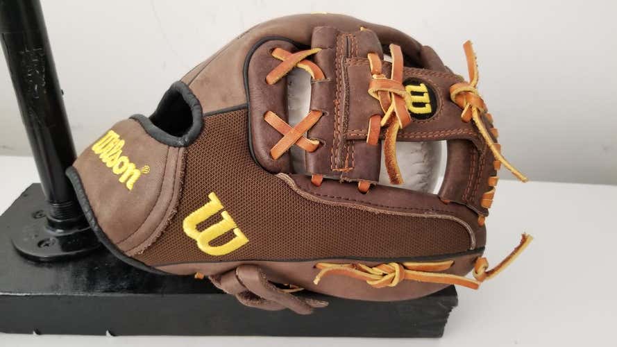 Inexpensive barely Used Wilson A600 Fusion Baseball Glove 12"