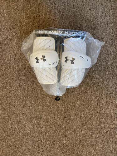 New Under Armour Arm Pads (Large)