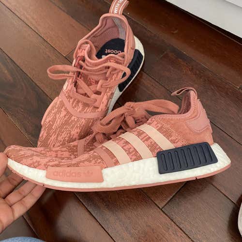 Adidas NMD R1 Women’s Raw Pink shoe size 8