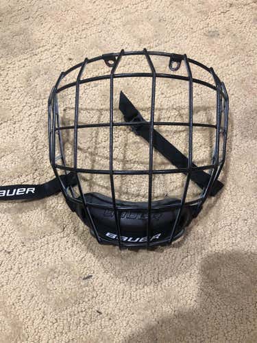 Used Medium Bauer Oreo Cage