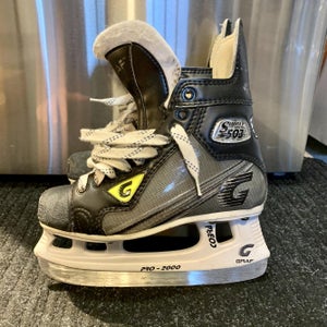 Used Graf Supra 503 D&R (Regular) Size 2.5 Hockey Skates