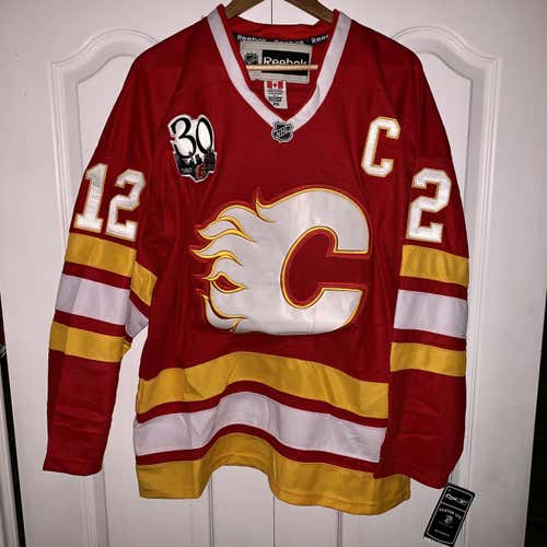 Brand New Reebok NHL Calgary Flames Jarome Iginla Red Men's Small / Medium Jersey