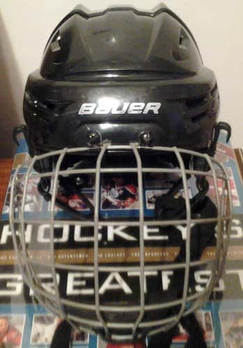 Black Used Small Bauer Re-Akt Helmet