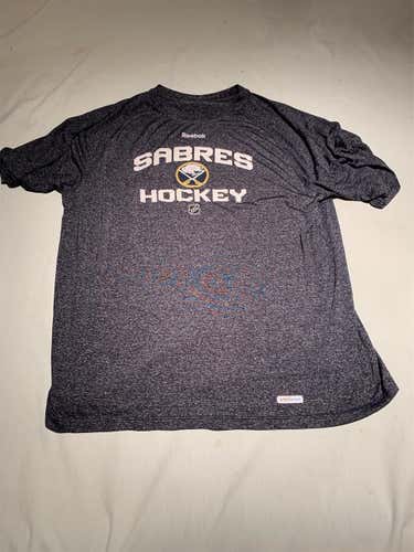 Official NHL Sabres Adult Large Reebok T-Shirts
