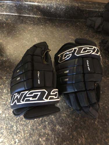 Black Used CCM Classic Pro 4-Roll 15" Pro Stock Gloves