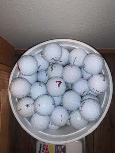 86 Used Titleist Golf Balls - AAA-AAAA Condition - MESSAGE ME QUICKLY