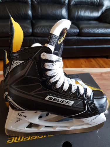 New Bauer Supreme S170 Hockey Skates Size 3