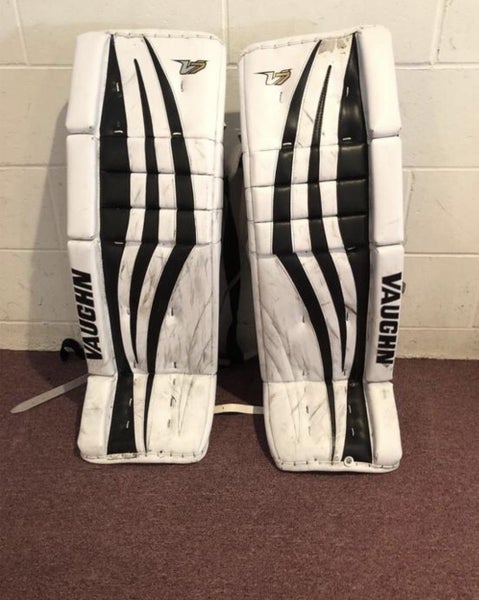 Black Used 34" Vaughn Velocity V7 Goalie Leg Pads