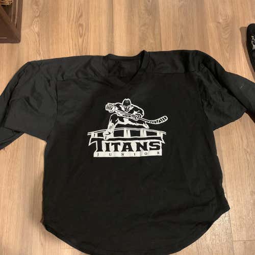 NJ Titans NAHL Bauer Large Jersey