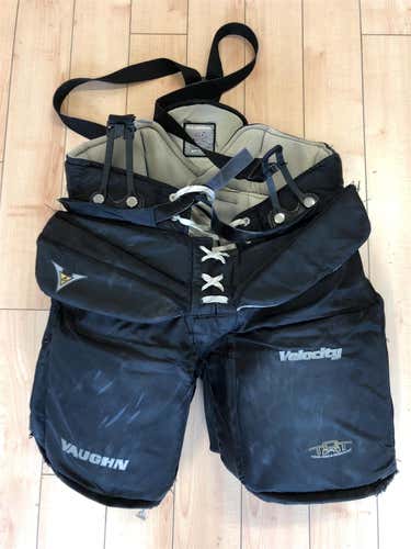 Used Senior Large Vaughn Velocity V6 Goalie Pants (UP191B)