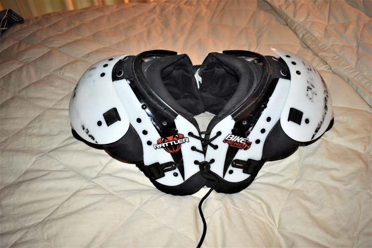 Bike Venom Series Rattler Youth Football Shoulder Pads, Large (14-15)