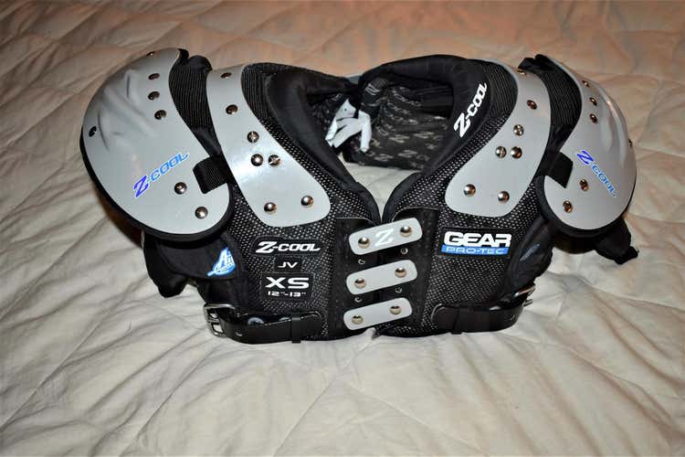 Z-Cool Gear PRO-TEC Football Shoulder Pads, JV XS (12-13) - Great Condition