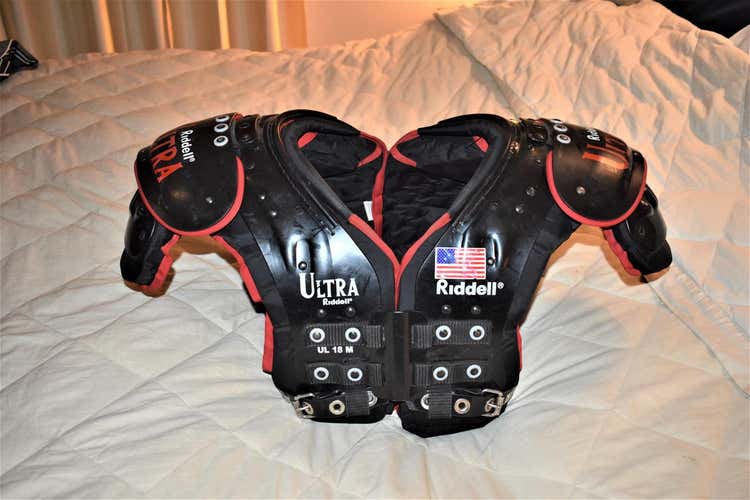 Riddell Ultra Football Shoulder Pads