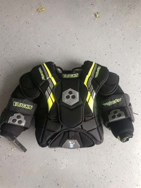 Used Medium Vaughn Velocity VE8 Pro Goalie Chest Protector