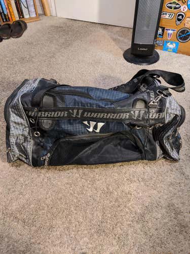 Warrior Blackhole Shorty Bag
