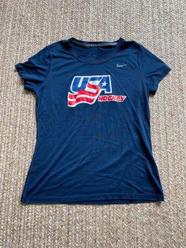 USA Hockey Women's Large Nike T Shirt