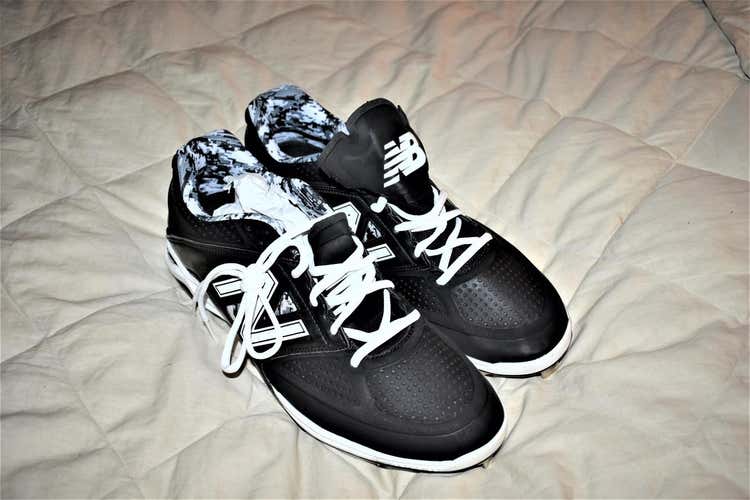 NEW - New Balance 2EV Lite Metal Baseball Cleats, Size 12