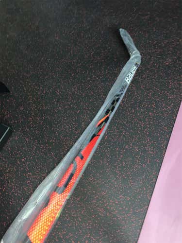 New Left Handed Vapor FlyLite  Pro Stock Hockey Stick