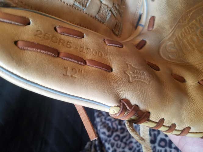 Used Louisville Slugger Right Handed Infield 125 SERIES 12IN Baseball Glove 12"