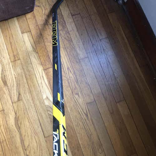 CCM Tacks Pro Stock Stick P28 85flex RH