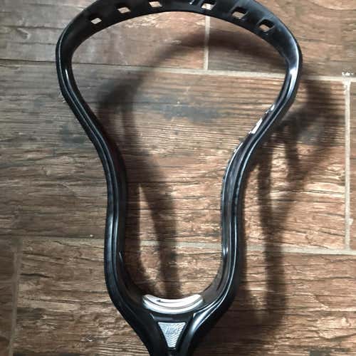 Used Lakota 2 Head BLACK and WHITE HEAD