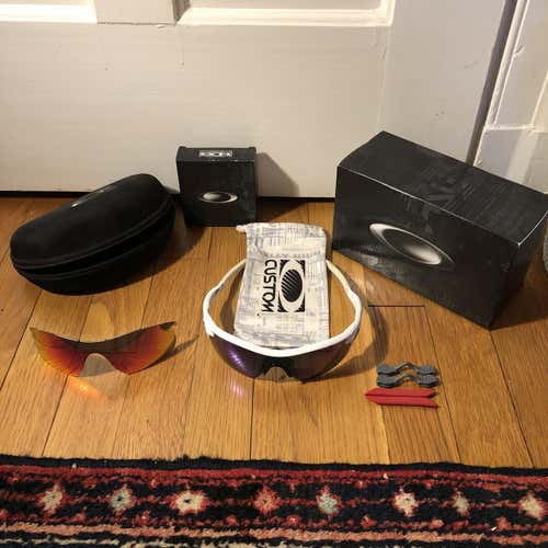 White Men's Oakley Radarlock Sunglasses - Jade And Fire Iridium Lenses