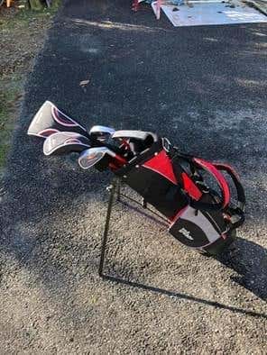 Used twice, Wilson Right Handed Profile youth Clubs (Full Set)