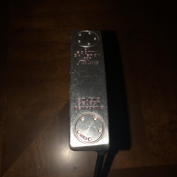 Used Right Handed Select Newport 2.5 33" Putter