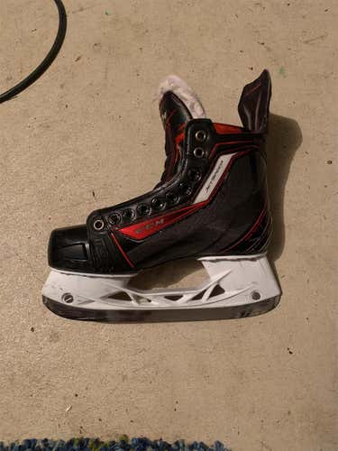 Used CCM D&R (Regular) Size 4.5 Hockey Skates