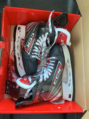 New CCM JetSpeed FT2 D&R (Regular)  Size 6.5 Hockey Skates