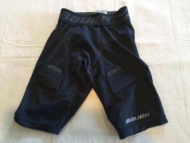 Bauer Youth Small - Compression Fit Shorts