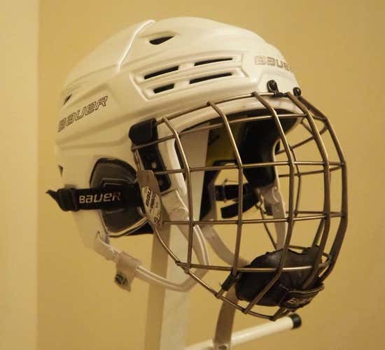 White Used Small Bauer Re-Akt 200 Helmet Combo with Ultra Light Titanium Cage